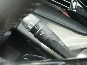 Peugeot 308 1.5 BlueHDi 130  Allure EAT8  - Foto 27
