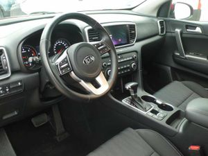 Kia Sportage 1.6 CRDi hybrid Business 2wd 135cv AT7 E6dt  - Foto 3
