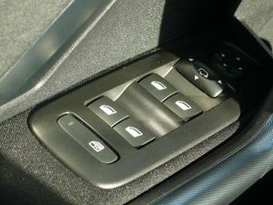 Peugeot 2008 1.2 PureTech S&S ALLURE 110CV  - Foto 8