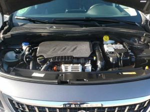 Peugeot 2008 1.2 PureTech S&S ALLURE 110CV  - Foto 36