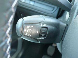 Peugeot 2008 1.2 PureTech S&S ALLURE 110CV  - Foto 11