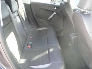 Peugeot 2008 1.2 PureTech S&S ALLURE 110CV  - Foto 29