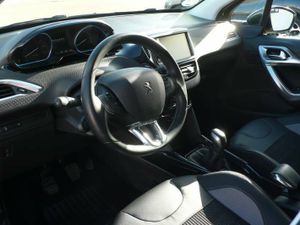Peugeot 2008 1.2 PureTech S&S ALLURE 110CV  - Foto 3