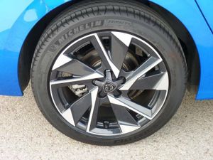 Peugeot 308 1.5 Allure Blue hdi AT8 96 kW 130CV  - Foto 37