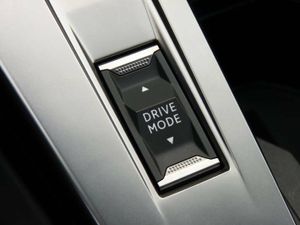 Peugeot 308 1.5 Allure Blue hdi AT8 96 kW 130CV  - Foto 17