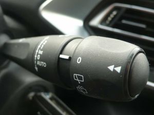 Peugeot 308 sw Style 1.5 BlueHDi EAT8 130CV  - Foto 29