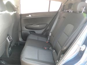 Kia Sportage 1.6 Drive Plus 2WD 6 vel. 132  - Foto 9