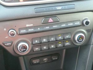 Kia Sportage 1.6 Drive Plus 2WD 6 vel. 132  - Foto 23