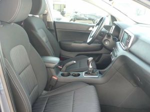 Kia Sportage 1.6 Drive Plus 2WD 6 vel. 132  - Foto 14