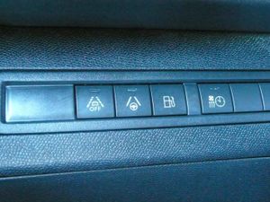 Peugeot 3008 Hybrid Hybrid 4 GT Pack 1.6 Plug-In 300CV AT8  - Foto 43