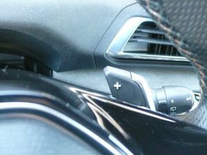 Peugeot 3008 Hybrid Hybrid 4 GT Pack 1.6 Plug-In 300CV AT8  - Foto 38
