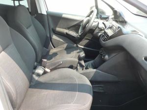Peugeot 208 1.4HDi BUSINESS LINE 68cv  - Foto 12