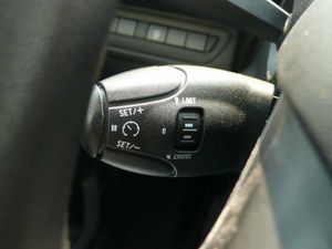 Peugeot 208 1.4HDi BUSINESS LINE 68cv  - Foto 21