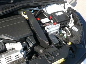 Peugeot 208 N208 5P Allure HYBRID 100 eDCS6  - Foto 41