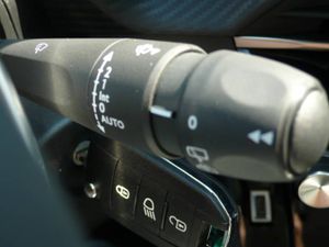 Peugeot 208 N208 5P Allure HYBRID 100 eDCS6  - Foto 14