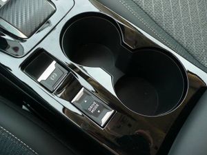 Peugeot 208 N208 5P Allure HYBRID 100 eDCS6  - Foto 17