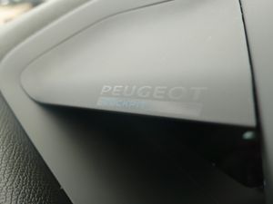 Peugeot 2008 1.2 Allure Pack 130 EAT8  - Foto 21