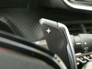 Peugeot 2008 1.2 Allure Pack 130 EAT8  - Foto 14