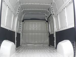 Citroën Jumper BlueHDi 103KW (140CV) Furgón 35L3H3 4 P  - Foto 8