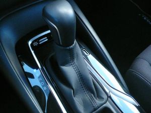 Toyota Corolla 1.8 125H ACTIVE E-CVT 5 P  - Foto 23