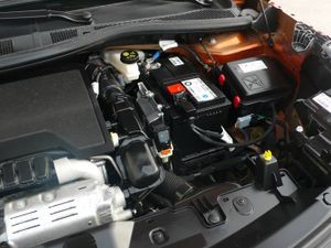 Peugeot 2008 1.2 Allure Pack 130 EAT8  - Foto 38