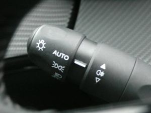 Peugeot 208 208 5P Style Puretech 100 S&S 6 Vel. MAN  - Foto 30