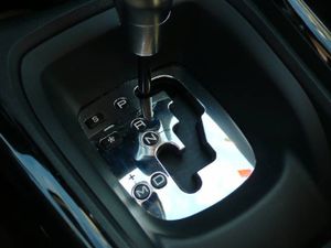 Peugeot 2008 1.2 PureTech S&S ALLURE EAT6 110CV  - Foto 24