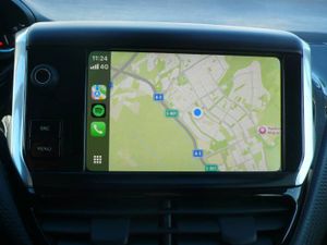 Peugeot 2008 1.2 PureTech S&S ALLURE EAT6 110CV  - Foto 17