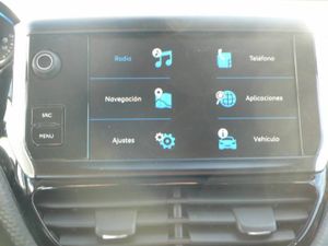 Peugeot 2008 1.2 PureTech S&S ALLURE EAT6 110CV  - Foto 22