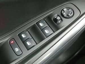 Opel Grandland X Plug-in-Hybrid Ultimate 1.6  AT8  - Foto 36