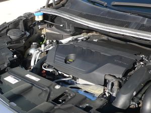 Peugeot 3008 Hybrid 1.6 HYBRID 225 Allure Aut. - Foto 42