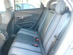 Peugeot 3008 Hybrid 1.6 HYBRID 225 Allure Aut. - Foto 9