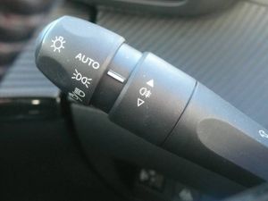 Peugeot 208 N208 5P Active Pack PureTech 100 S&S 6 Vel MAN  - Foto 25