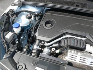 Peugeot 208 N208 5P Allure HYBRID 100 eDCS6  - Foto 40