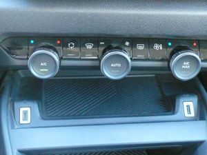 Citroën C4 BlueHdi 110 S&S Feel Pack 5 Puertas  - Foto 22