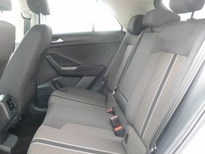 Volkswagen T-Roc Advance R-Line 1.0 TSI 81kW (110CV)  - Foto 11