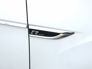 Volkswagen T-Roc Advance R-Line 1.0 TSI 81kW (110CV)  - Foto 8
