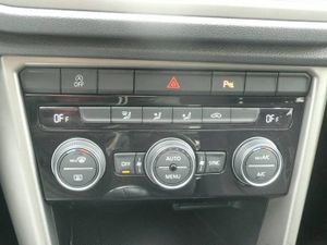 Volkswagen T-Roc Advance R-Line 1.0 TSI 81kW (110CV)  - Foto 26