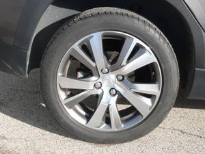 Peugeot 2008 1.2 PureTech S&S ALLURE EAT6 110CV  - Foto 11