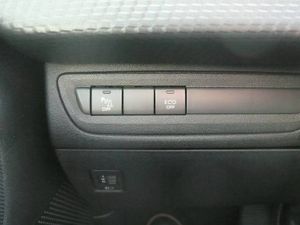 Peugeot 2008 1.2 PureTech S&S ALLURE EAT6 110CV  - Foto 32