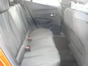 Peugeot 2008 1.2 Allure Pack 130 EAT8  - Foto 31