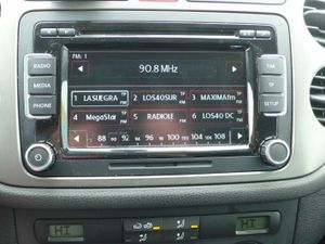 Volkswagen Tiguan 2.0 TDI ADVANCE 4 MOTION 140 - Foto 15