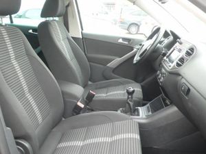 Volkswagen Tiguan 2.0 TDI ADVANCE 4 MOTION 140 - Foto 13