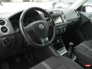 Volkswagen Tiguan 2.0 TDI ADVANCE 4 MOTION 140 - Foto 3
