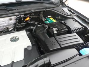 Volkswagen Tiguan 2.0 TDI ADVANCE 4 MOTION 140 - Foto 33