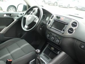 Volkswagen Tiguan 2.0 TDI ADVANCE 4 MOTION 140 - Foto 14