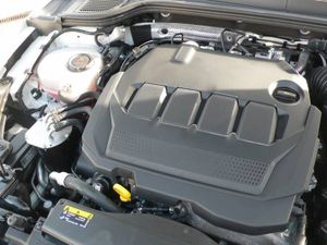 Volkswagen Golf Berlina 2.0 TDI  - Foto 35