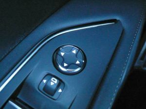 Peugeot 3008 Hybrid 300 e-EAT8 GT 5 Puertas  - Foto 35
