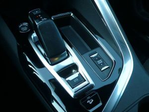 Peugeot 3008 Hybrid 300 e-EAT8 GT 5 Puertas  - Foto 25