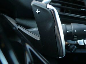 Peugeot 3008 Hybrid 300 e-EAT8 GT 5 Puertas  - Foto 28